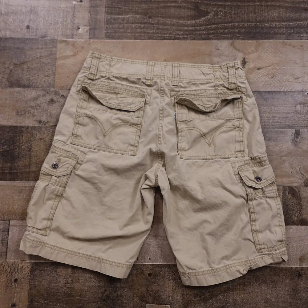Levi's Cargo Shorts - Men's Size‎ 32 Beige
